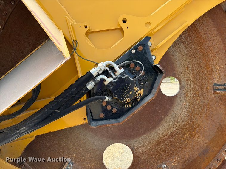 image for item FI0322 2023 Vermeer RTX1250i2 rock saw