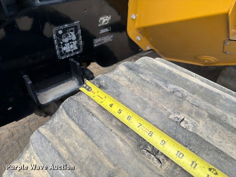 image for item FI0322 2023 Vermeer RTX1250i2 rock saw