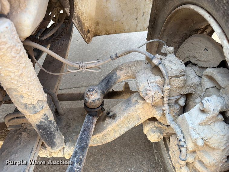 image for item FI0343 2005 International 4200 water truck