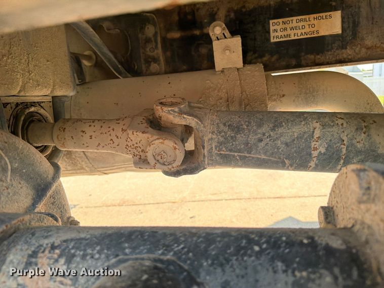 image for item FI0343 2005 International 4200 water truck