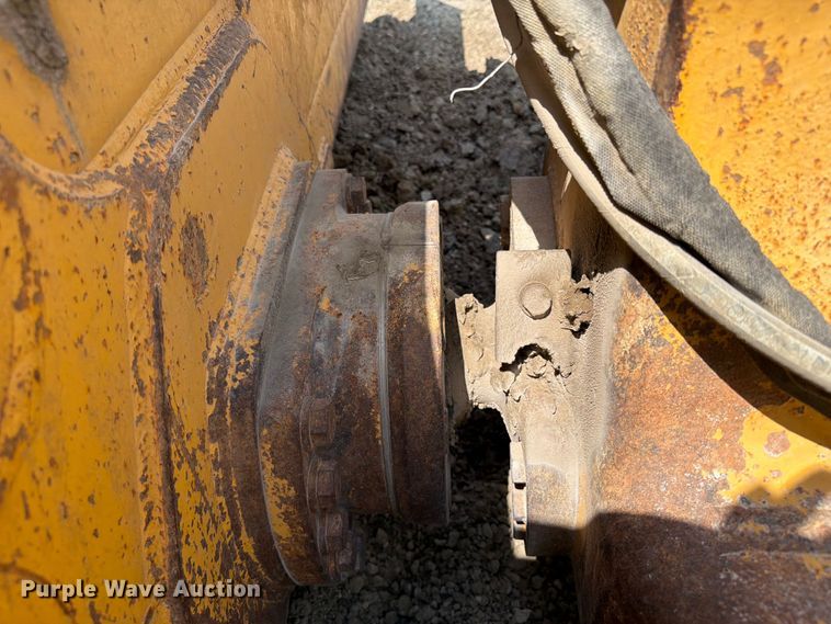 image for item FI0345 2018 Komatsu D61PX-24 dozer