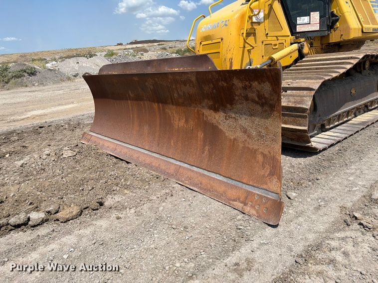 image for item FI0345 2018 Komatsu D61PX-24 dozer