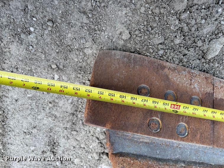 image for item FI0345 2018 Komatsu D61PX-24 dozer