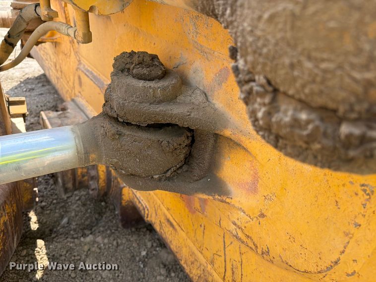 image for item FI0345 2018 Komatsu D61PX-24 dozer