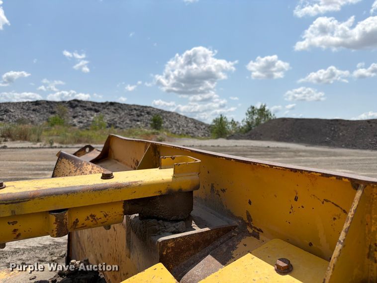 image for item FI0345 2018 Komatsu D61PX-24 dozer