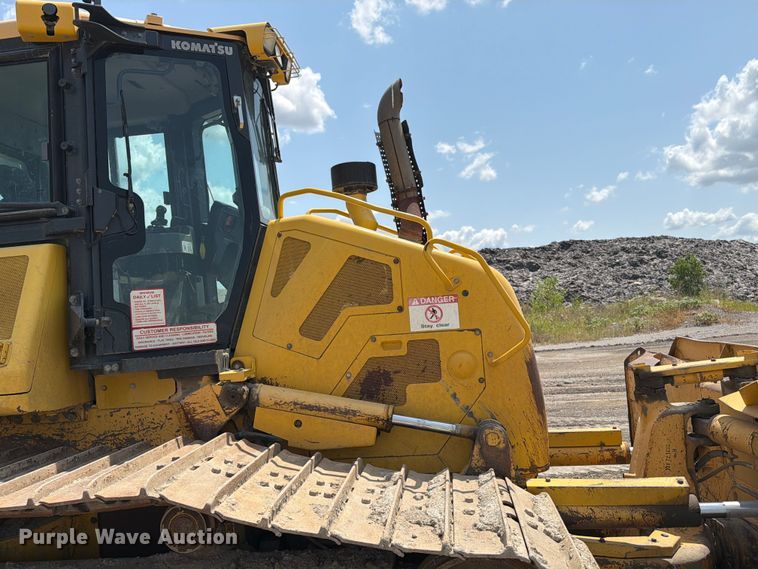 image for item FI0345 2018 Komatsu D61PX-24 dozer