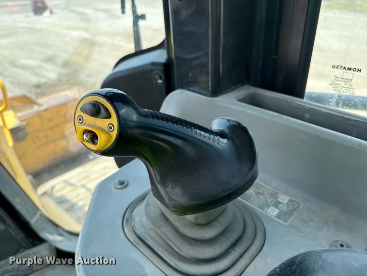 image for item FI0345 2018 Komatsu D61PX-24 dozer