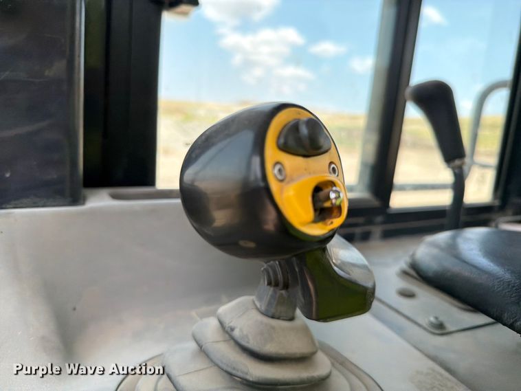 image for item FI0345 2018 Komatsu D61PX-24 dozer