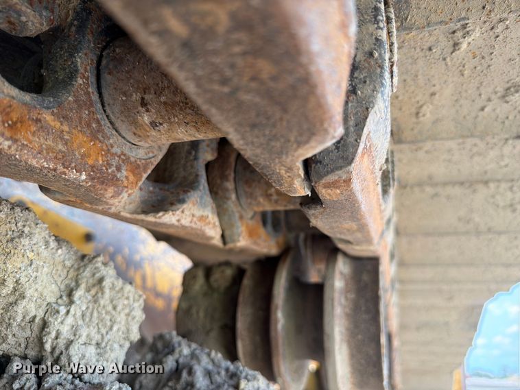 image for item FI0345 2018 Komatsu D61PX-24 dozer