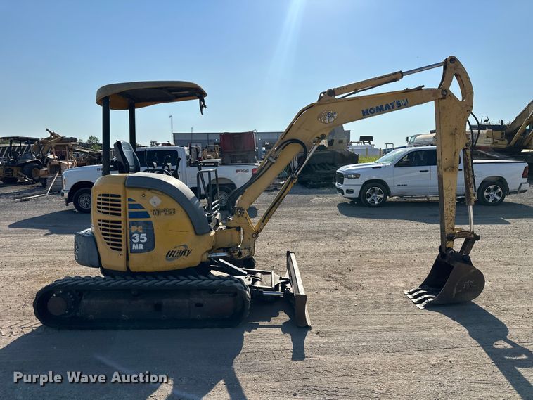 image for item FI0346 Komatsu PC35MR-2 mini excavator