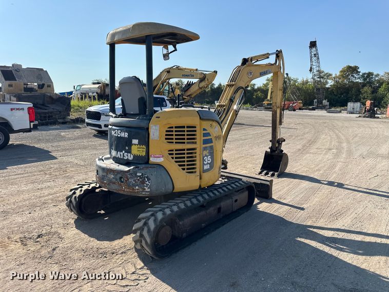 image for item FI0346 Komatsu PC35MR-2 mini excavator