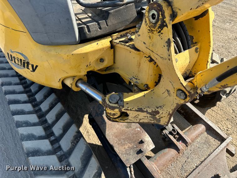 image for item FI0346 Komatsu PC35MR-2 mini excavator