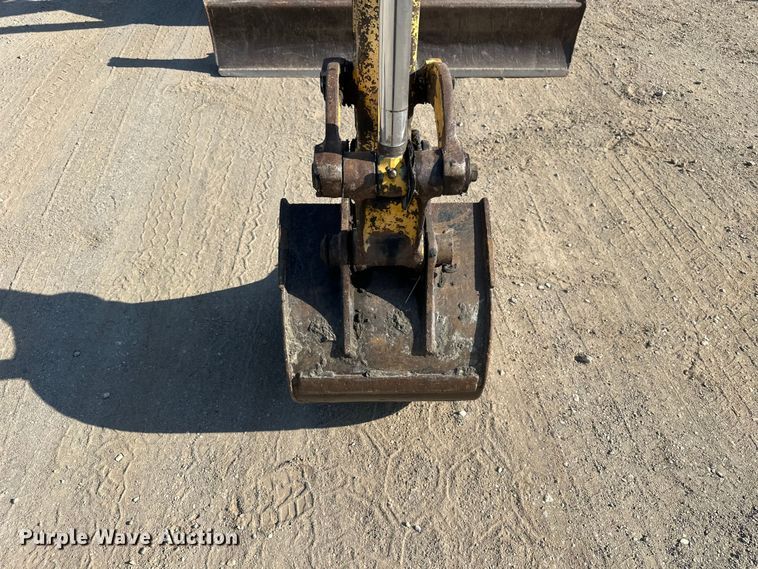 image for item FI0346 Komatsu PC35MR-2 mini excavator