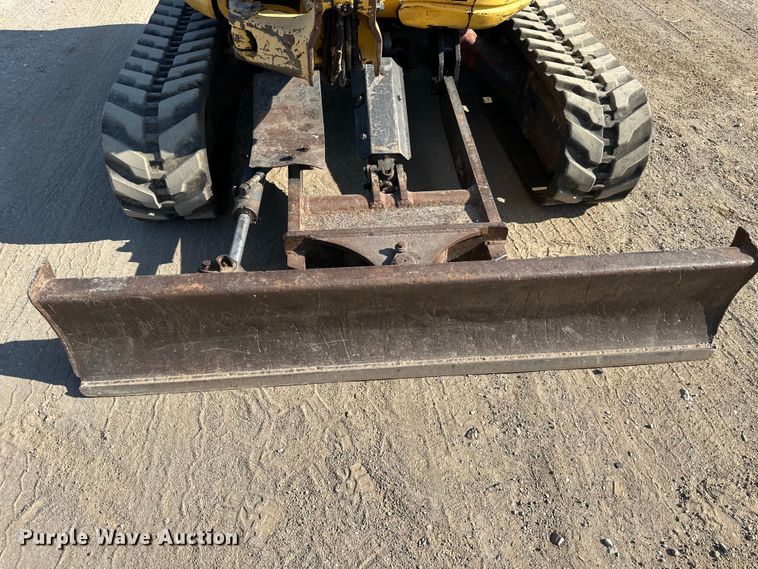 image for item FI0346 Komatsu PC35MR-2 mini excavator
