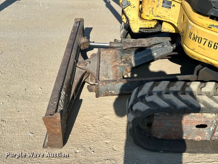 image for item FI0346 Komatsu PC35MR-2 mini excavator