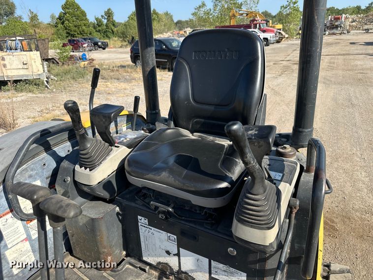 image for item FI0346 Komatsu PC35MR-2 mini excavator