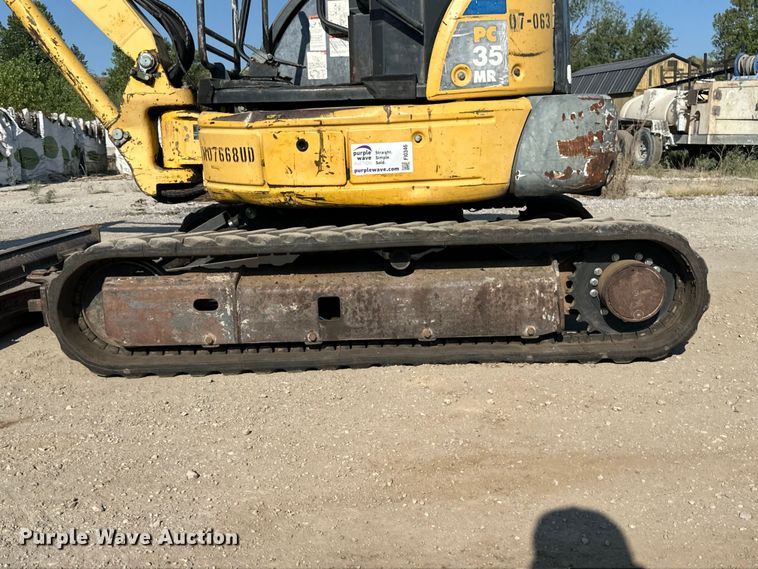 image for item FI0346 Komatsu PC35MR-2 mini excavator