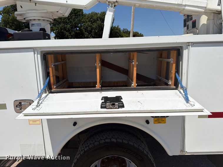 image for item FI0348 2017 RAM 5500 bucket truck