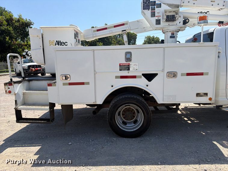 image for item FI0348 2017 RAM 5500 bucket truck