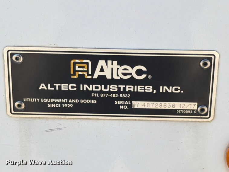 image for item FI0348 2017 RAM 5500 bucket truck