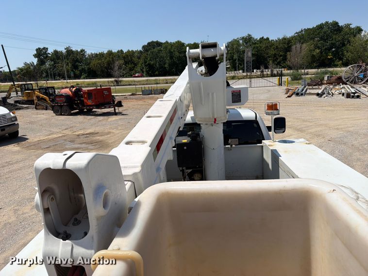 image for item FI0348 2017 RAM 5500 bucket truck