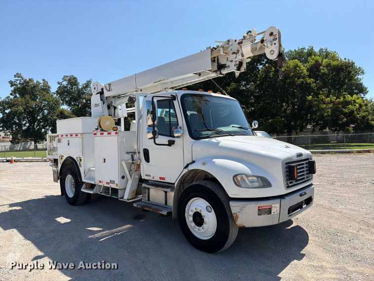 image for item FI0349 2006 Freightliner Business Class M2 bucket truck