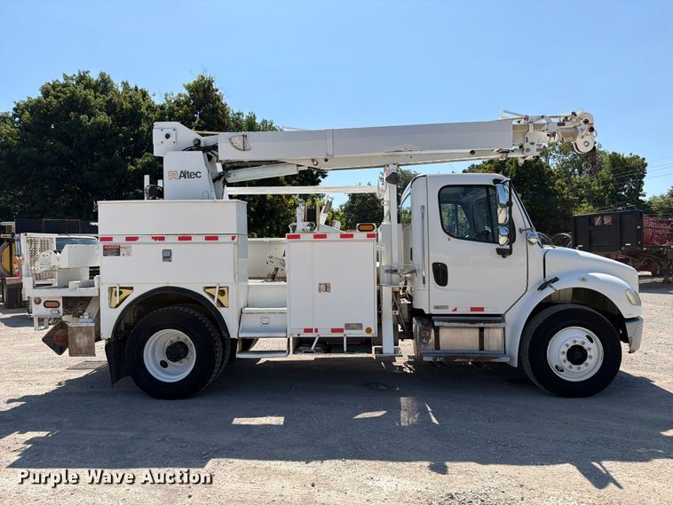 image for item FI0349 2006 Freightliner Business Class M2 bucket truck