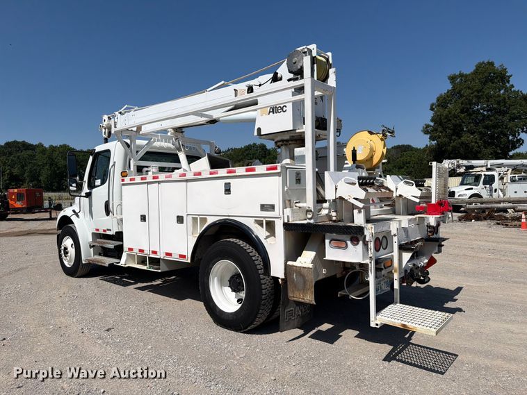 image for item FI0349 2006 Freightliner Business Class M2 bucket truck