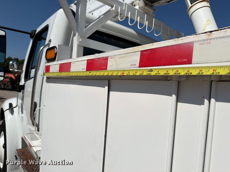 image for item FI0349 2006 Freightliner Business Class M2 bucket truck