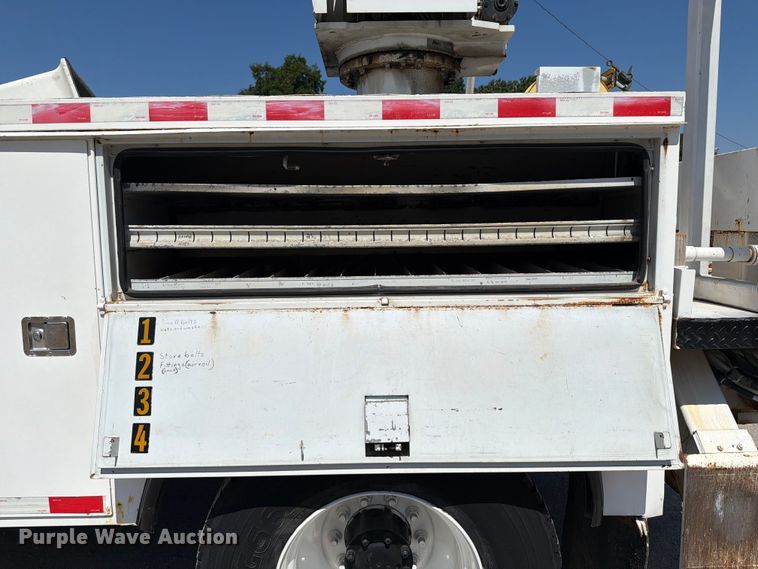 image for item FI0349 2006 Freightliner Business Class M2 bucket truck