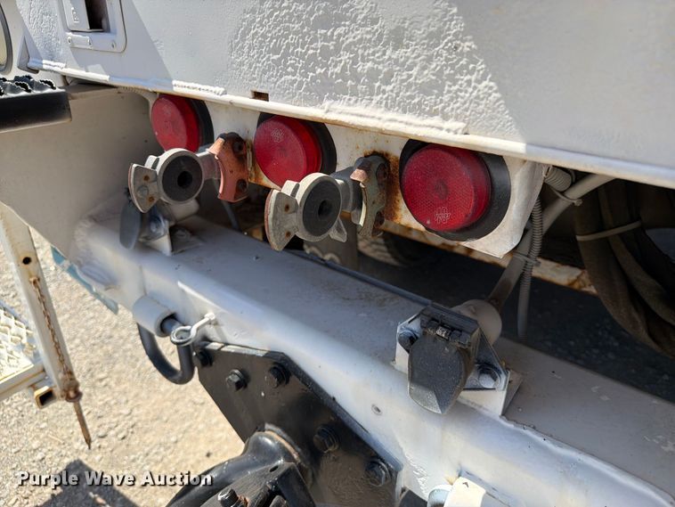 image for item FI0349 2006 Freightliner Business Class M2 bucket truck