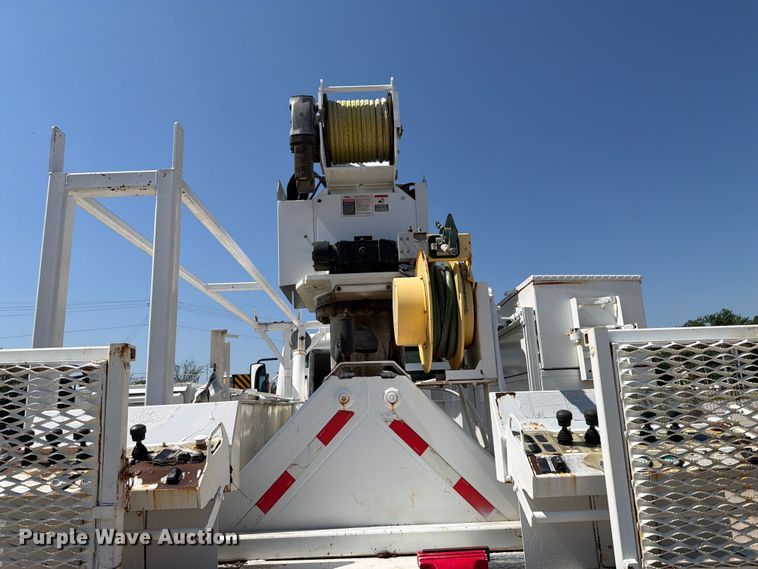 image for item FI0349 2006 Freightliner Business Class M2 bucket truck