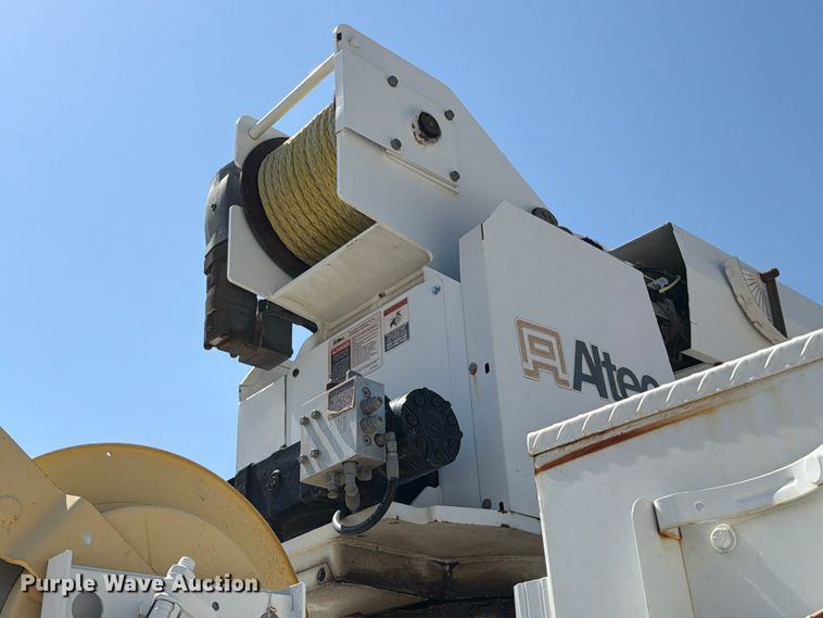 image for item FI0349 2006 Freightliner Business Class M2 bucket truck