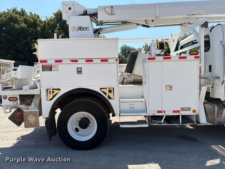 image for item FI0349 2006 Freightliner Business Class M2 bucket truck