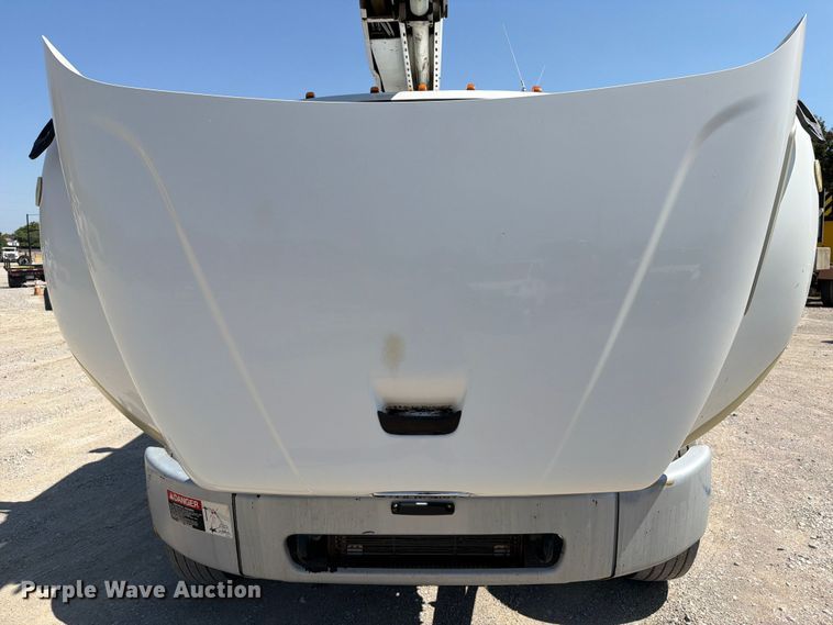 image for item FI0349 2006 Freightliner Business Class M2 bucket truck