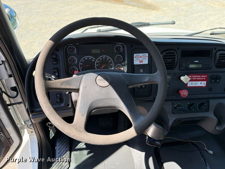 image for item FI0349 2006 Freightliner Business Class M2 bucket truck