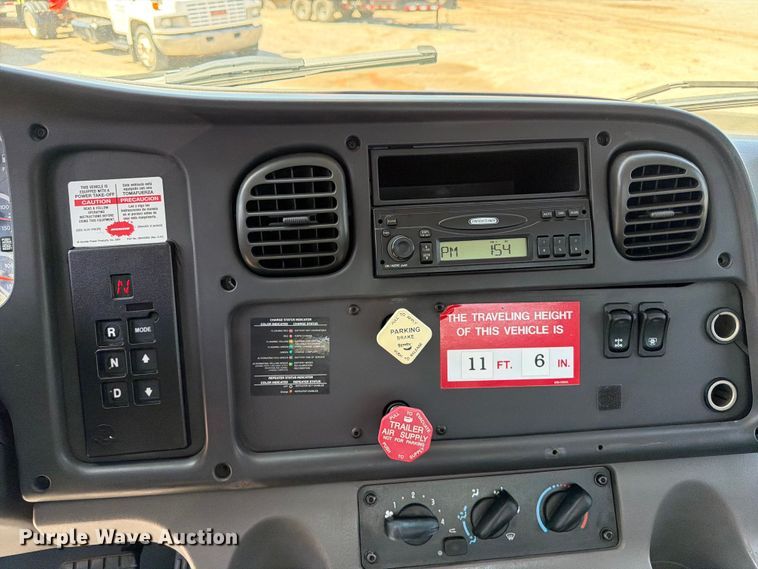 image for item FI0349 2006 Freightliner Business Class M2 bucket truck
