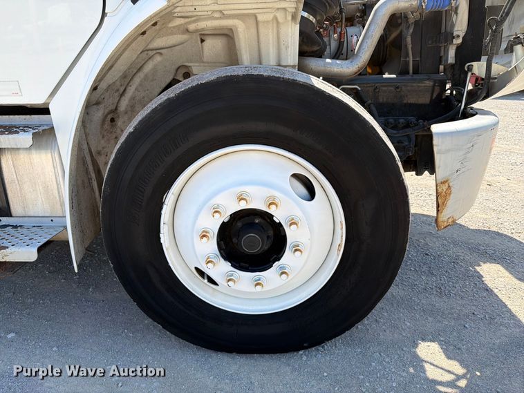 image for item FI0349 2006 Freightliner Business Class M2 bucket truck