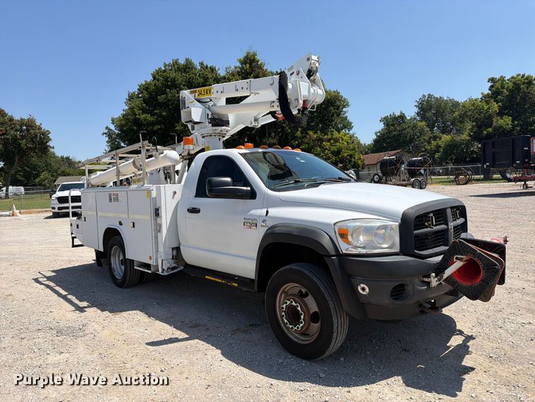 image for item FI0352 2008 Dodge 5500 bucket truck