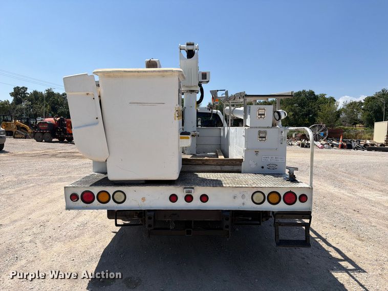image for item FI0352 2008 Dodge 5500 bucket truck