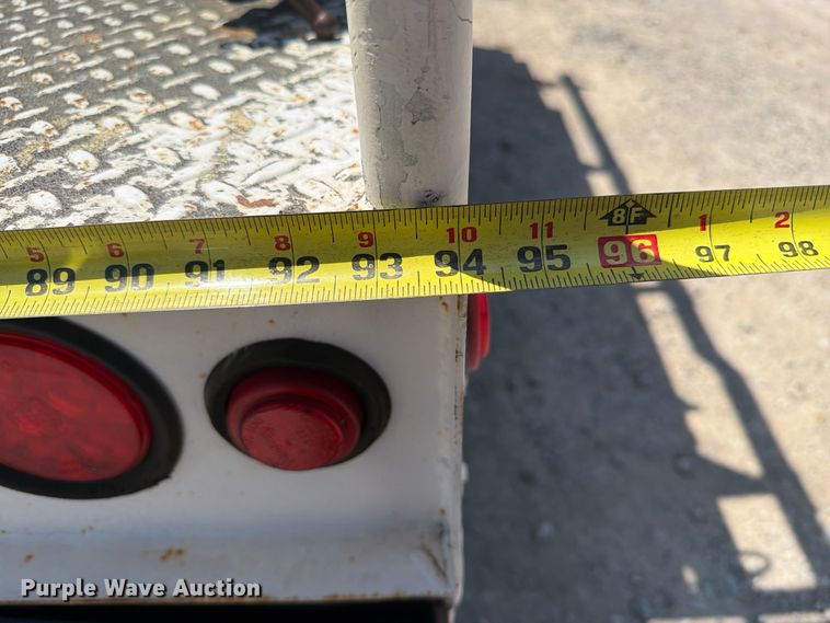 image for item FI0352 2008 Dodge 5500 bucket truck