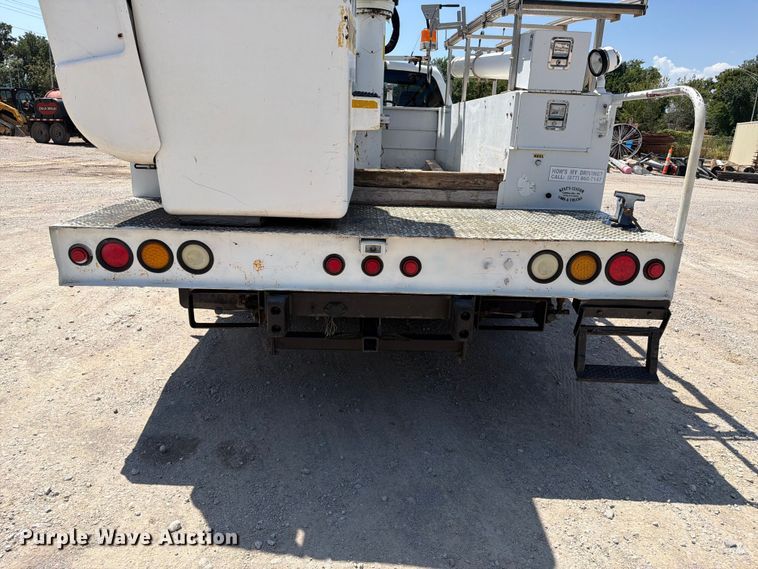 image for item FI0352 2008 Dodge 5500 bucket truck