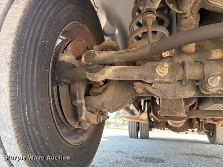 image for item FI0352 2008 Dodge 5500 bucket truck