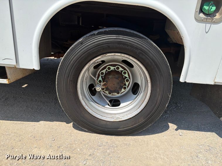 image for item FI0352 2008 Dodge 5500 bucket truck