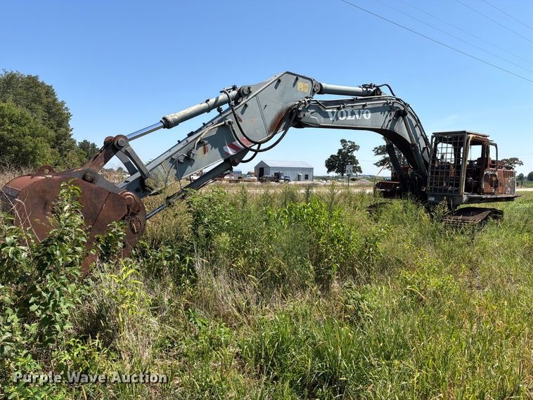 image for item FI1541 Volvo EC330BLC excavator