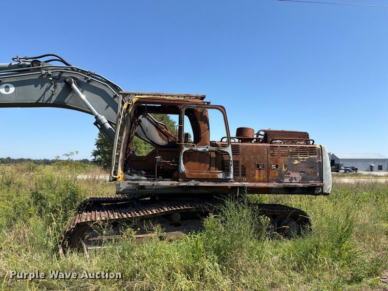 image for item FI1541 Volvo EC330BLC excavator