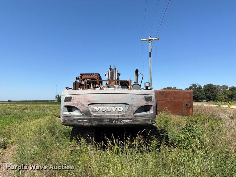 image for item FI1541 Volvo EC330BLC excavator