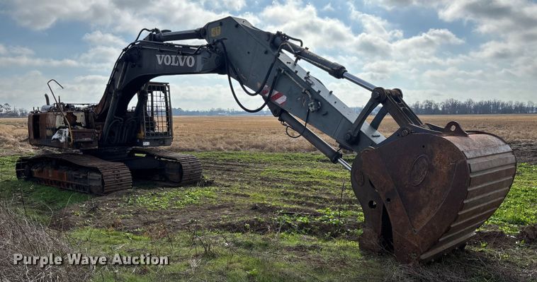 image for item FI1541 Volvo EC330BLC excavator