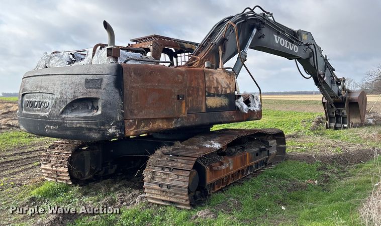 image for item FI1541 Volvo EC330BLC excavator