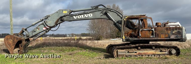 image for item FI1541 Volvo EC330BLC excavator